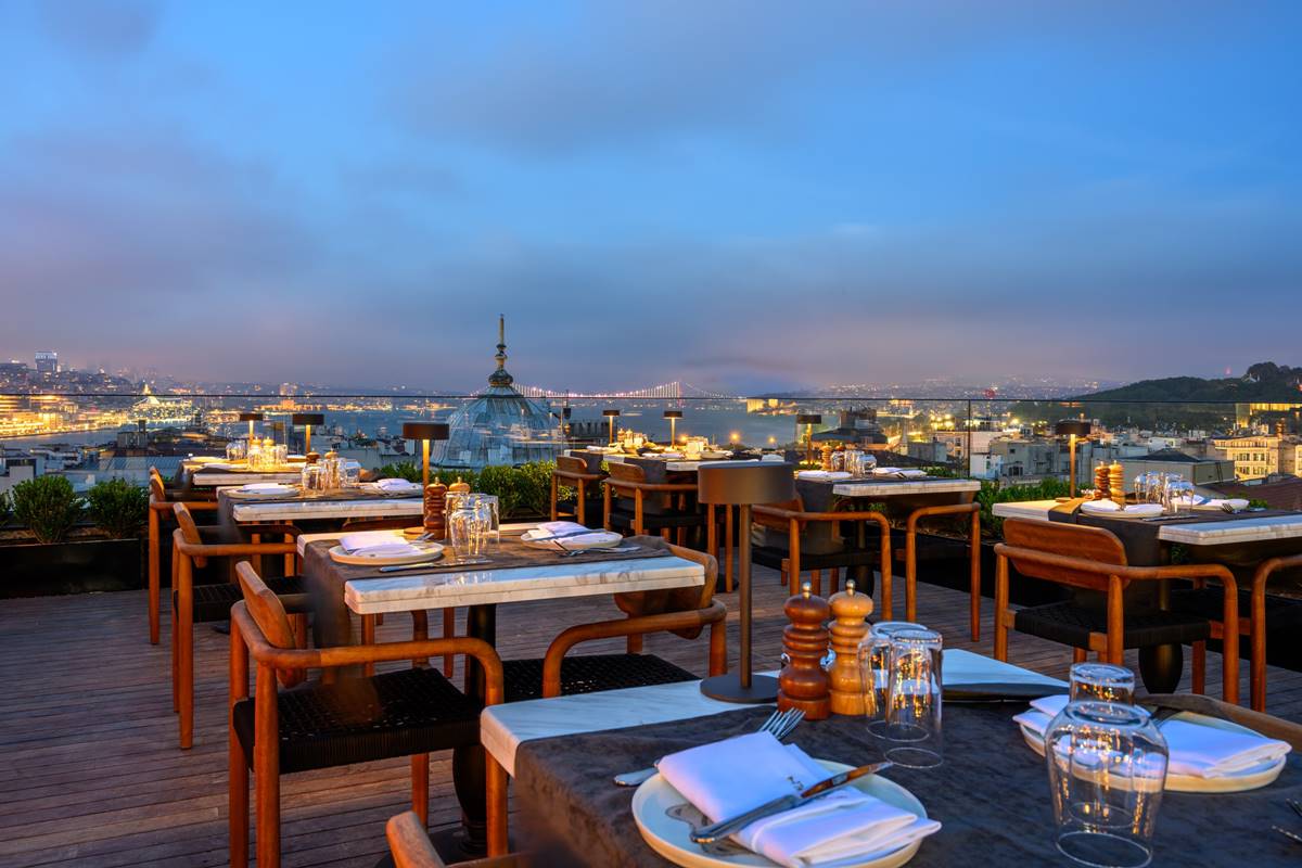 İstanbul’un manzarasını eşsiz lezzetlerle buluşturan 5 fine dining restoran...